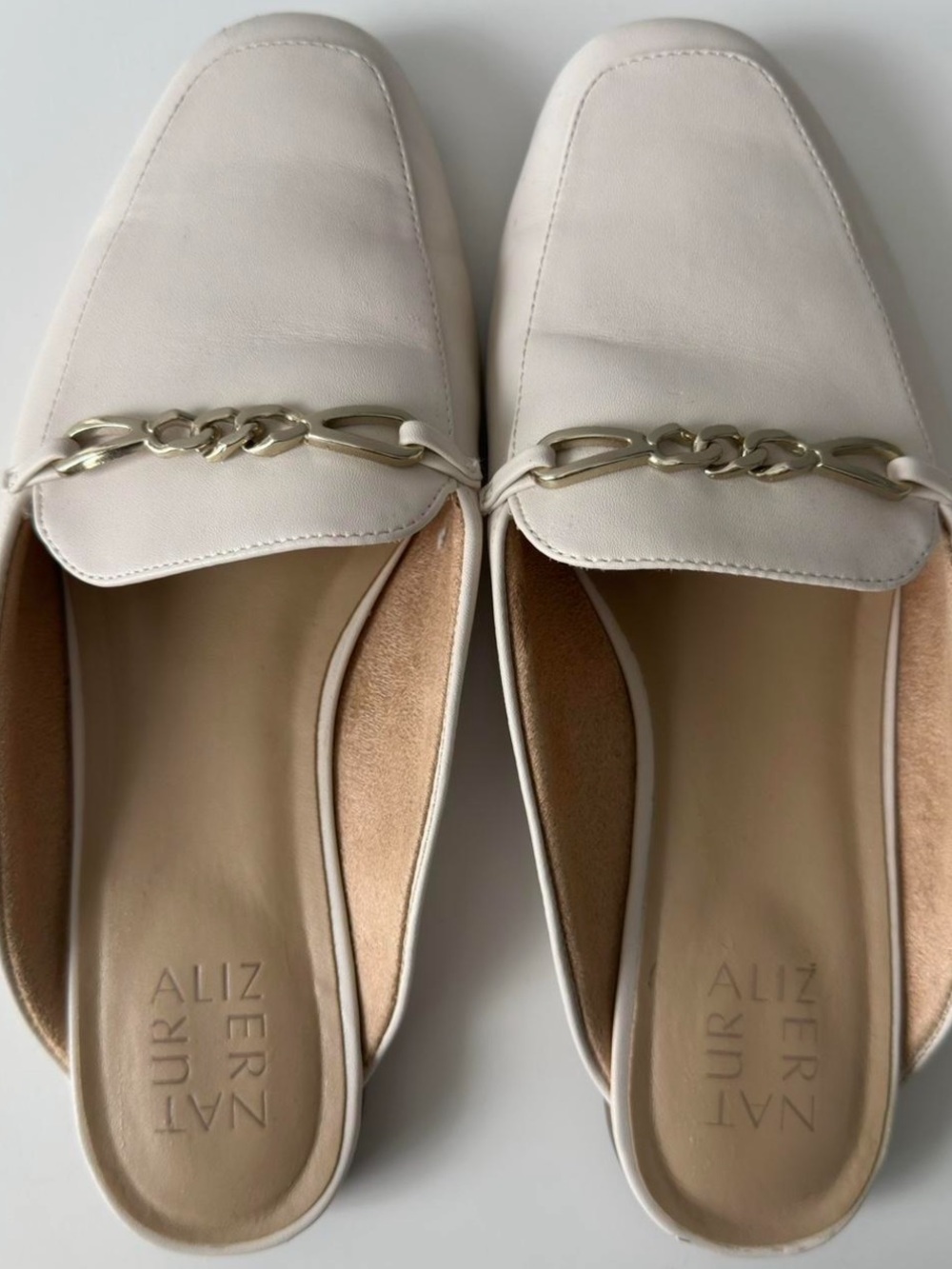 Naturalizer Cream Leather Chain-Trim Mules